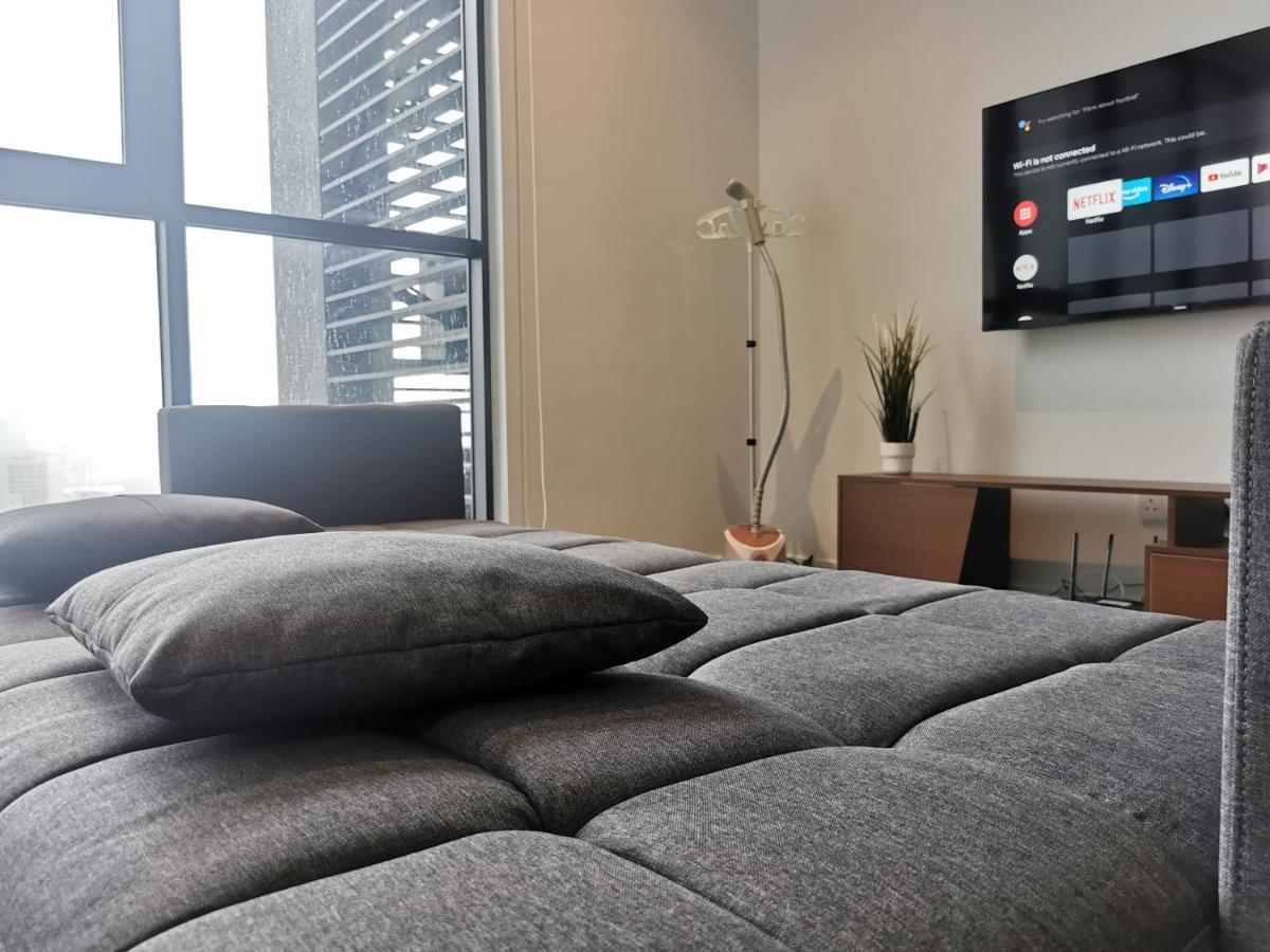 كوالالمبور Scarletz Suites Klcc By De Harlequins Guesthouse المظهر الخارجي الصورة