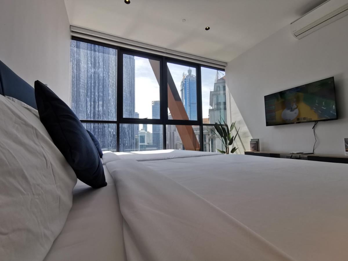 كوالالمبور Scarletz Suites Klcc By De Harlequins Guesthouse المظهر الخارجي الصورة