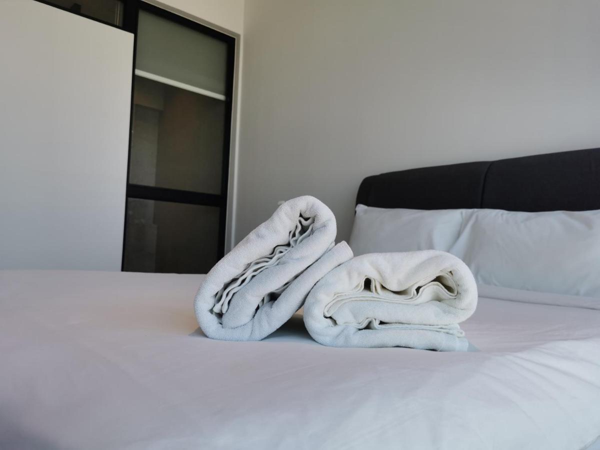 كوالالمبور Scarletz Suites Klcc By De Harlequins Guesthouse المظهر الخارجي الصورة
