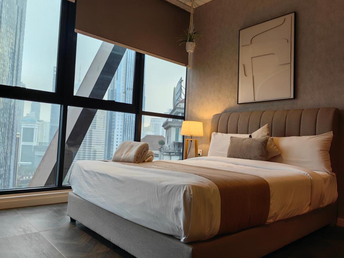 كوالالمبور Scarletz Suites Klcc By De Harlequins Guesthouse المظهر الخارجي الصورة