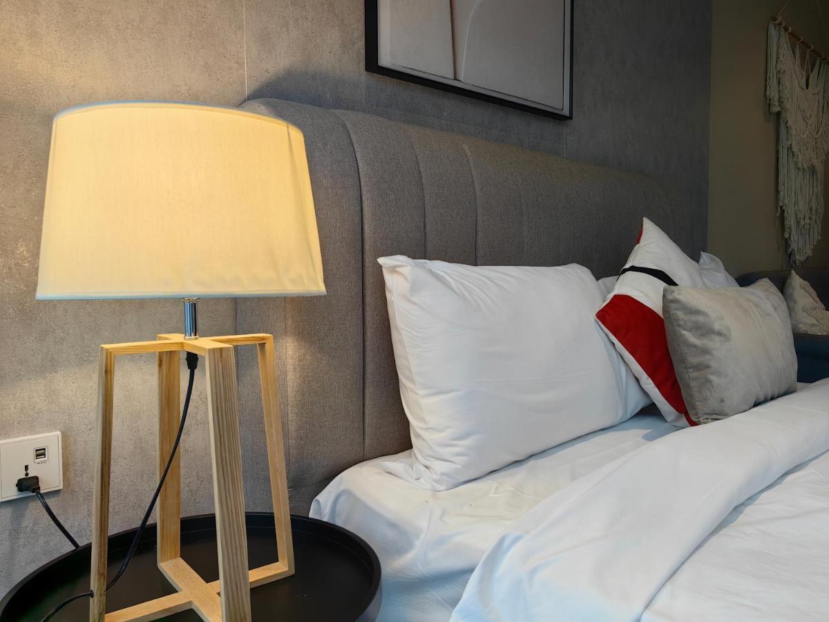 كوالالمبور Scarletz Suites Klcc By De Harlequins Guesthouse المظهر الخارجي الصورة