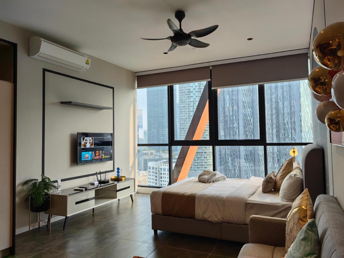 كوالالمبور Scarletz Suites Klcc By De Harlequins Guesthouse المظهر الخارجي الصورة