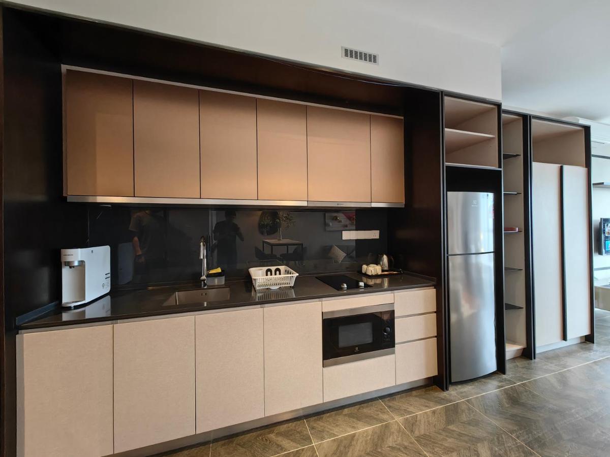 كوالالمبور Scarletz Suites Klcc By De Harlequins Guesthouse المظهر الخارجي الصورة