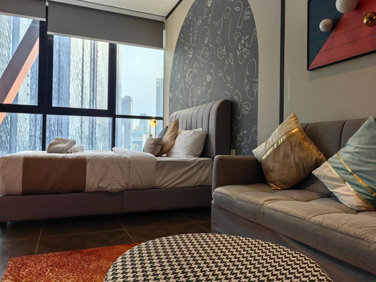 كوالالمبور Scarletz Suites Klcc By De Harlequins Guesthouse المظهر الخارجي الصورة